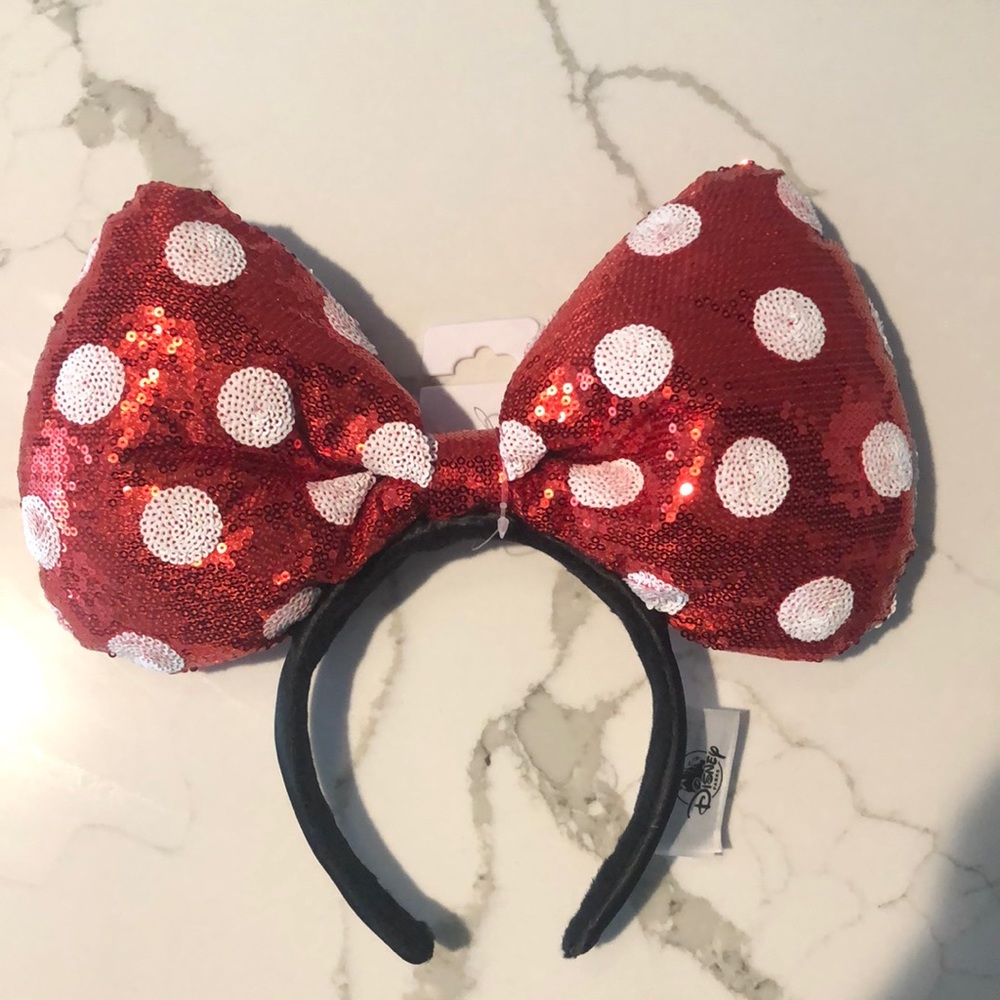 NWT DISNEY AUTHENTIC OVERSIZED SEQUIN MINNIE EARS ❤️